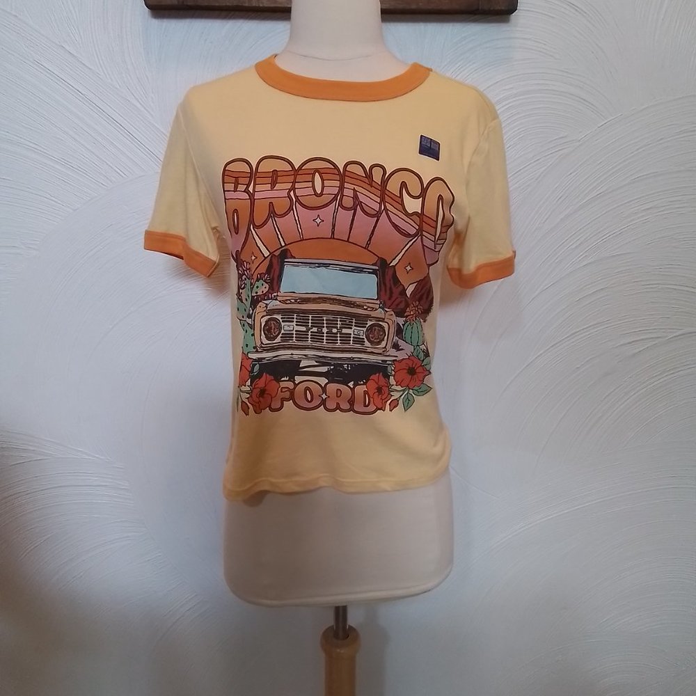 Ford Bronco Retro Ringer Tee NWT Yellow t shirt size XS - Picture 2 of 4